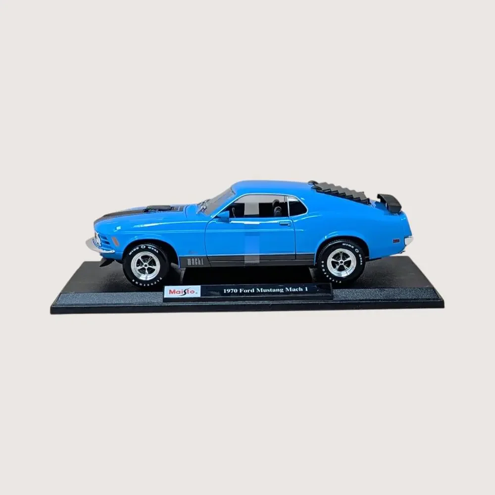 Maisto 1/18 1970 Ford Mustang Mach 1 Special Edition Die Cast Car Blue